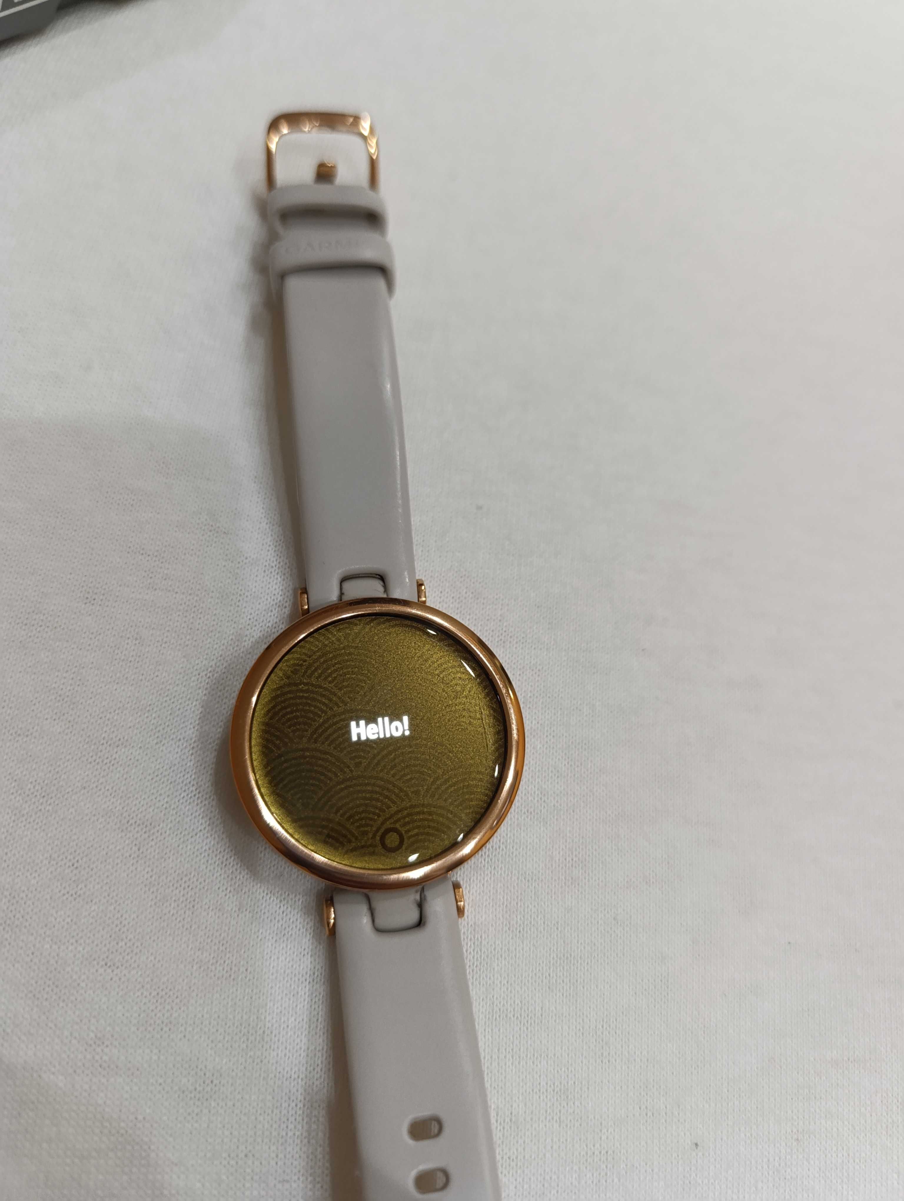 Часовник Smartwatch Garmin LILY, Rose Gold /Light Sand