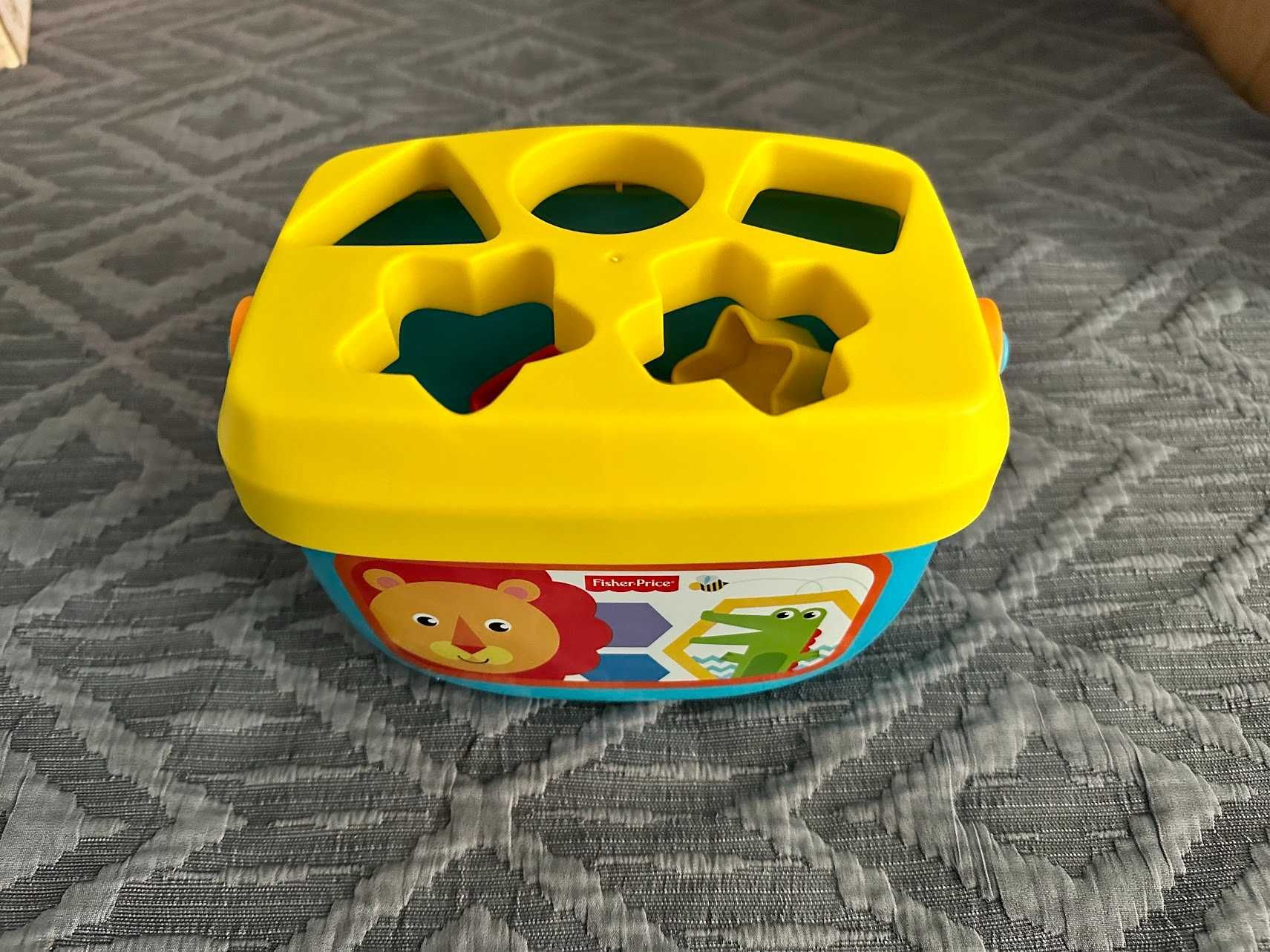 НОВА Играчка Fisher Price Формички за сортиране