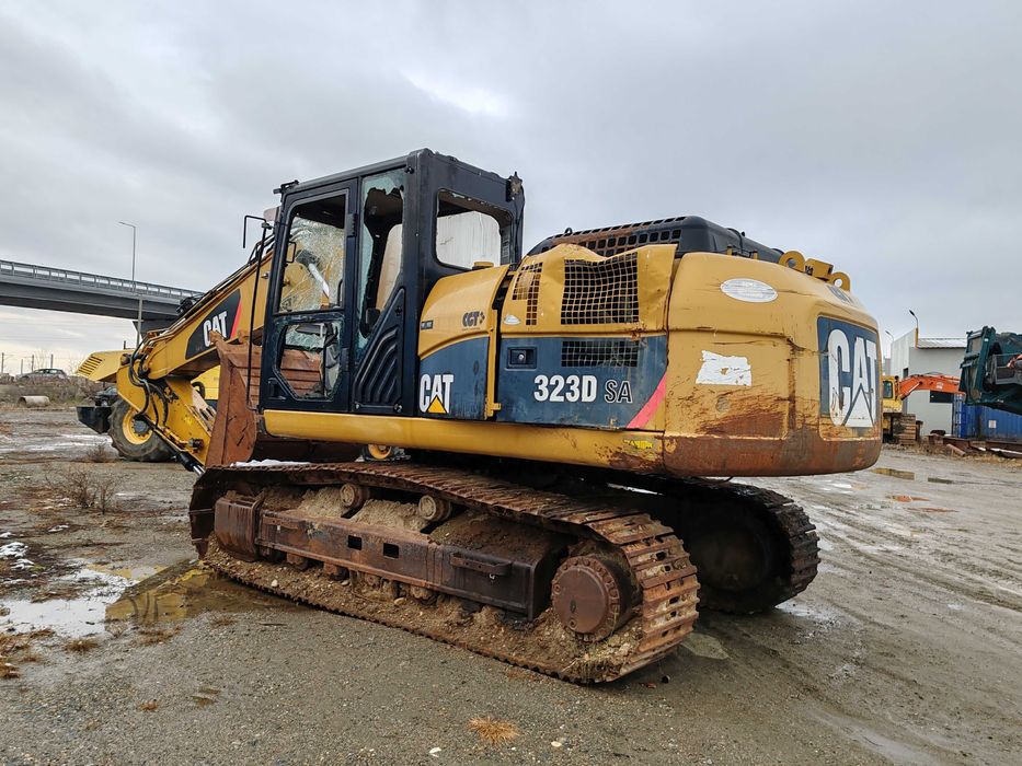 Dezmembrez Excavator Caterpillar 323D