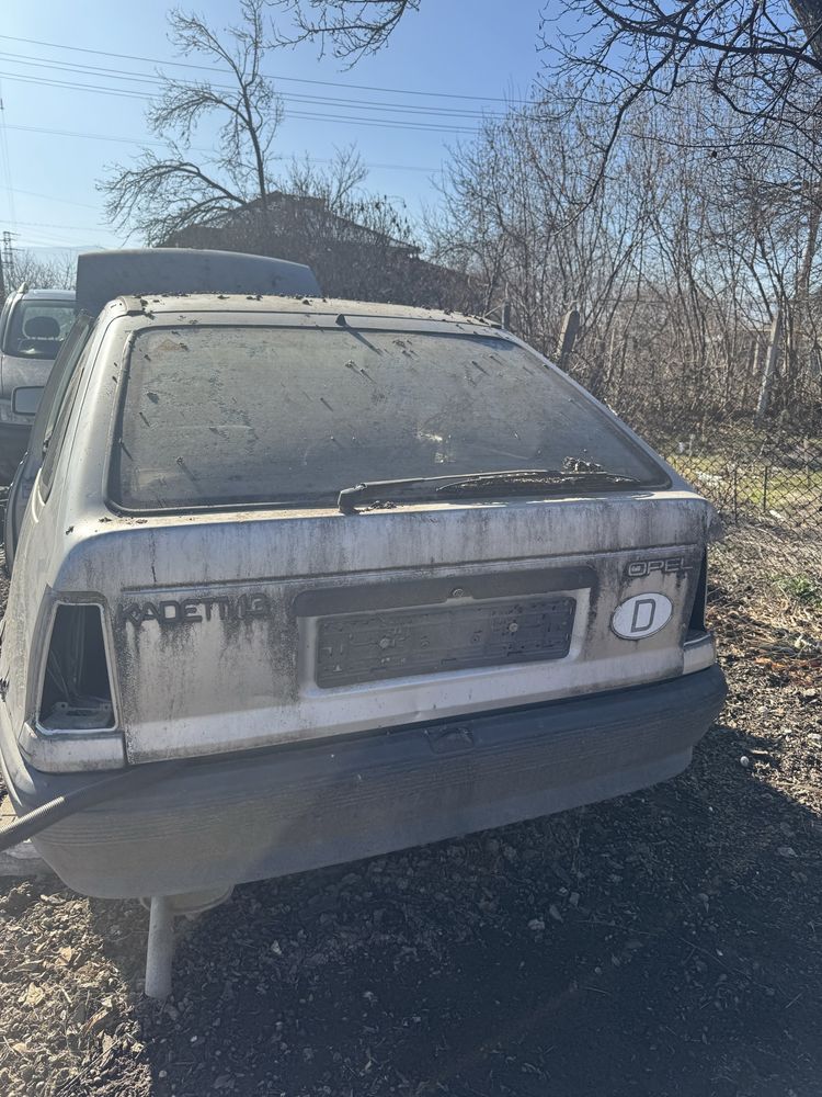 Opel kadet 1.3 на части
