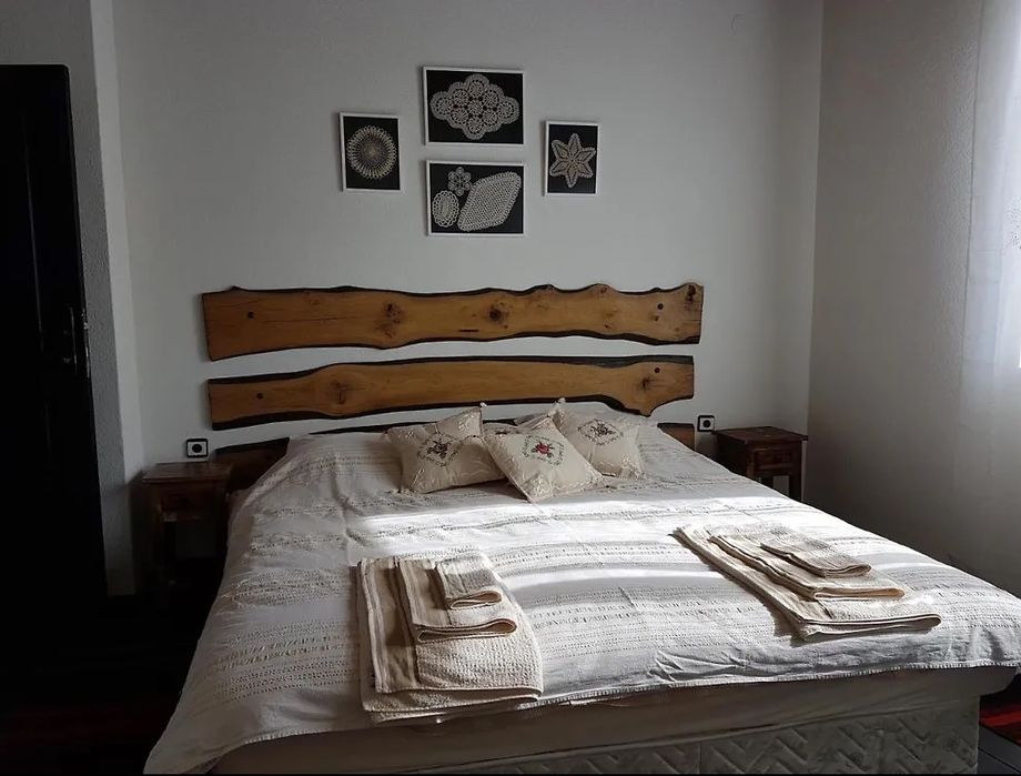 Дава се под наем Къща в Разлог - 180 кв.м за 229.5 € - Снимка #4