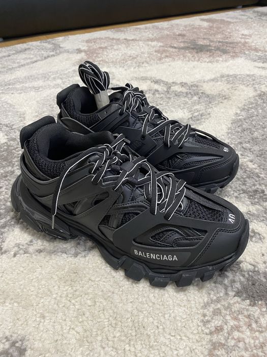 Vand balenciaga track negri marimea 40