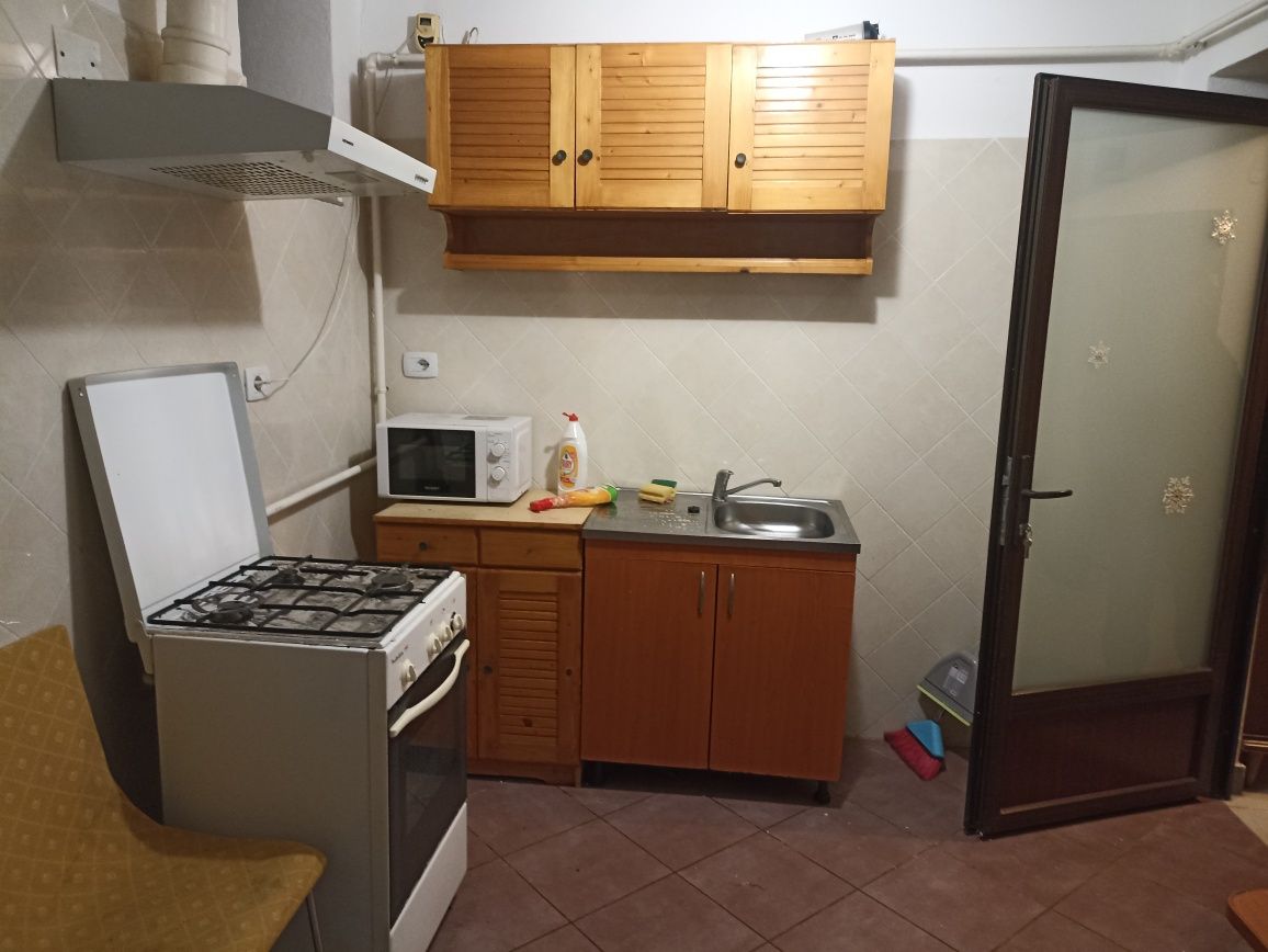 Apartament 2 camere de închiriat