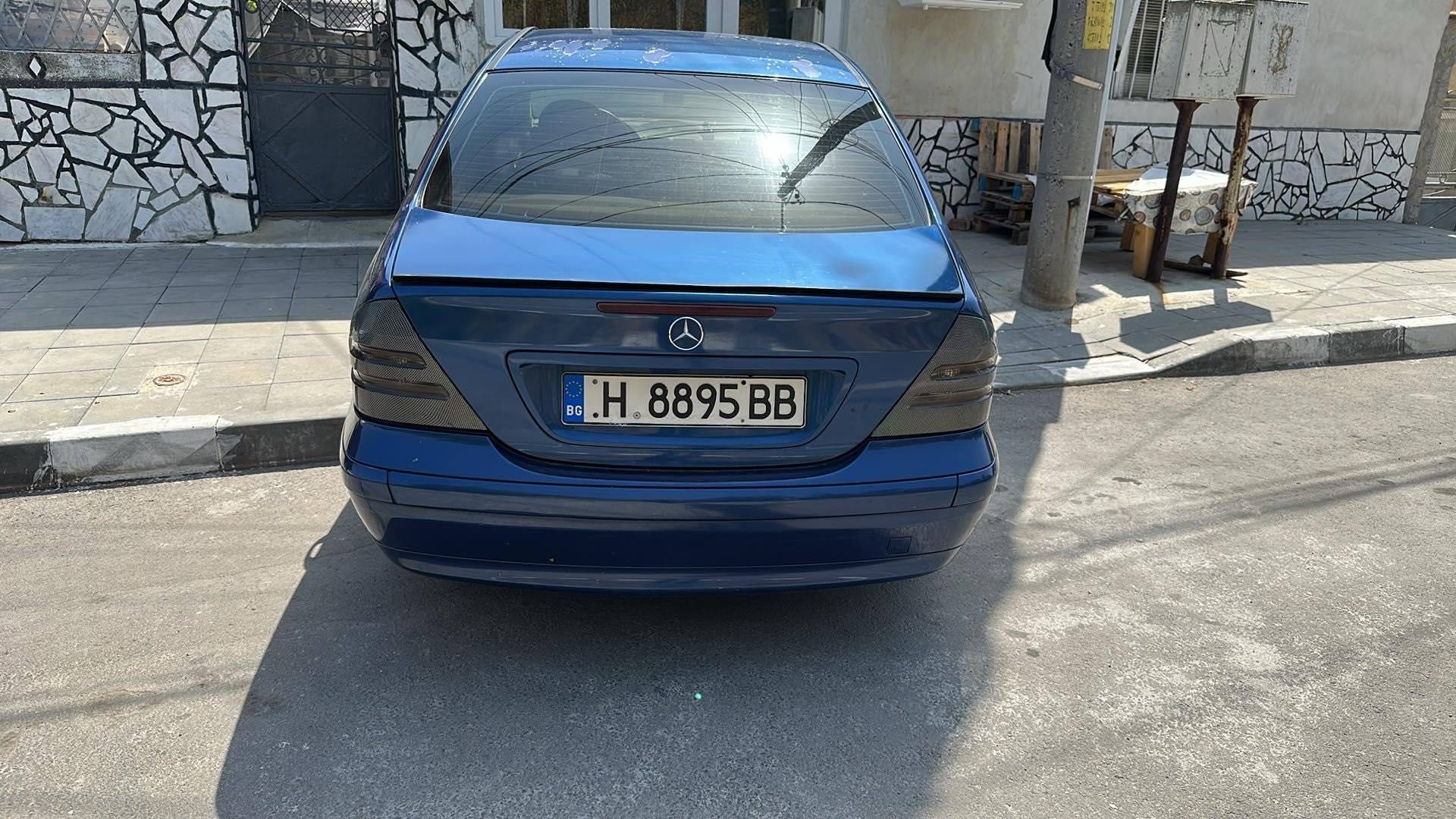 Продавам личния си автомобил!