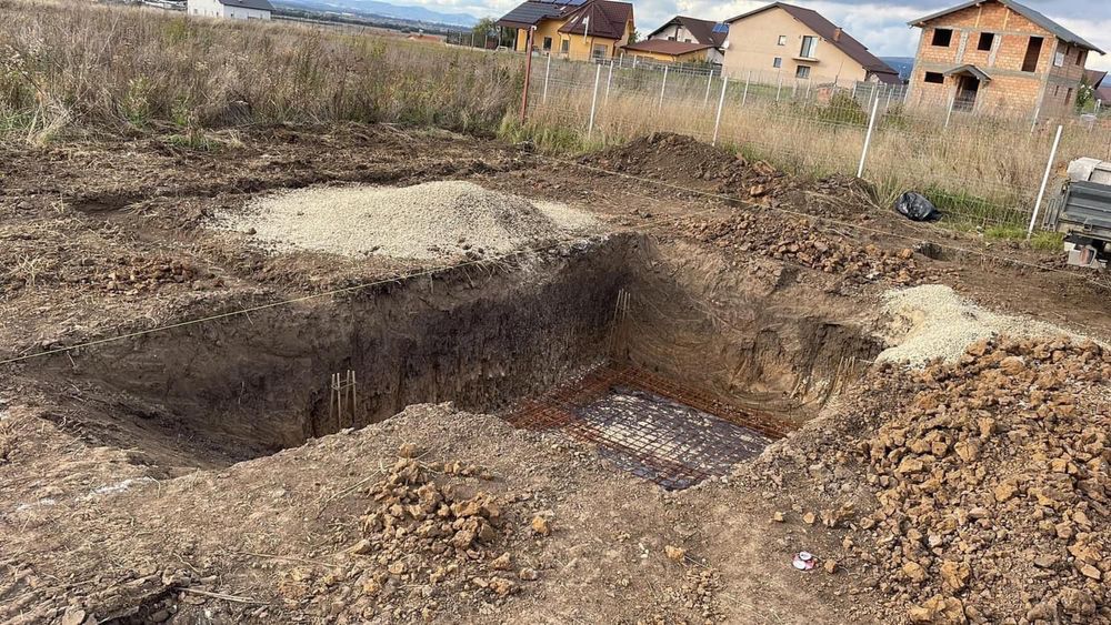 Nisip, Piatra, Moloz, Calcar, Pamant vegetal, Materiale de constructii