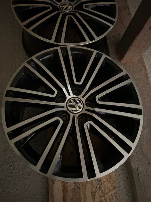 Vând Jante Passat 5x112 r18