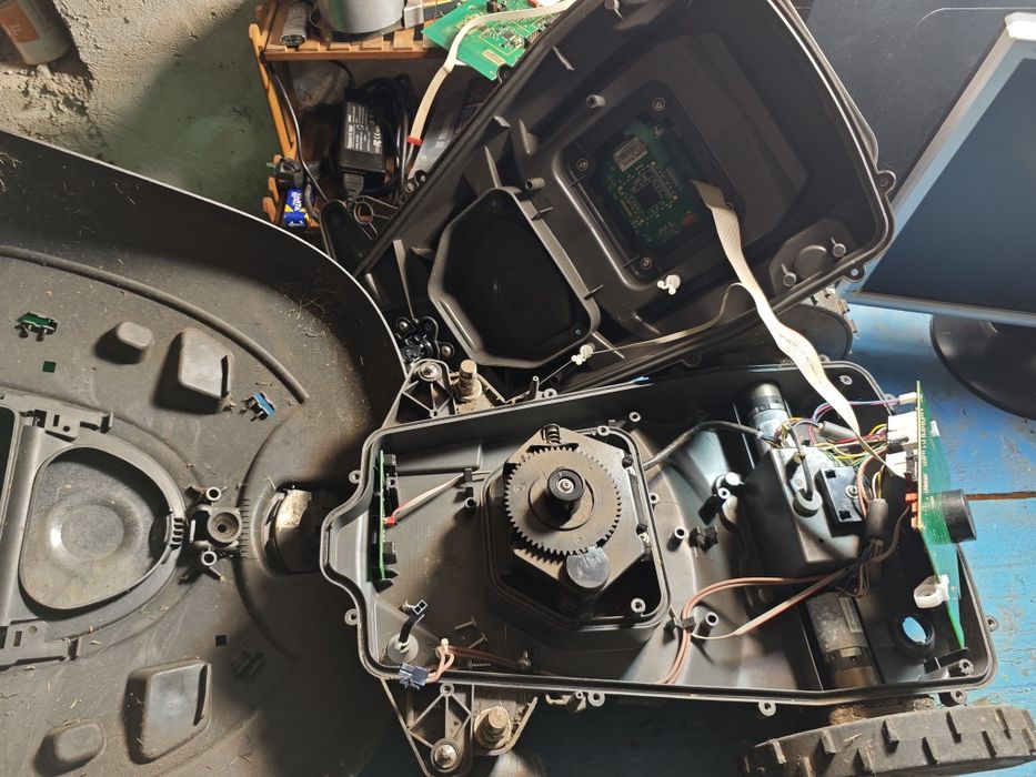 Части за косачки робот различни модели