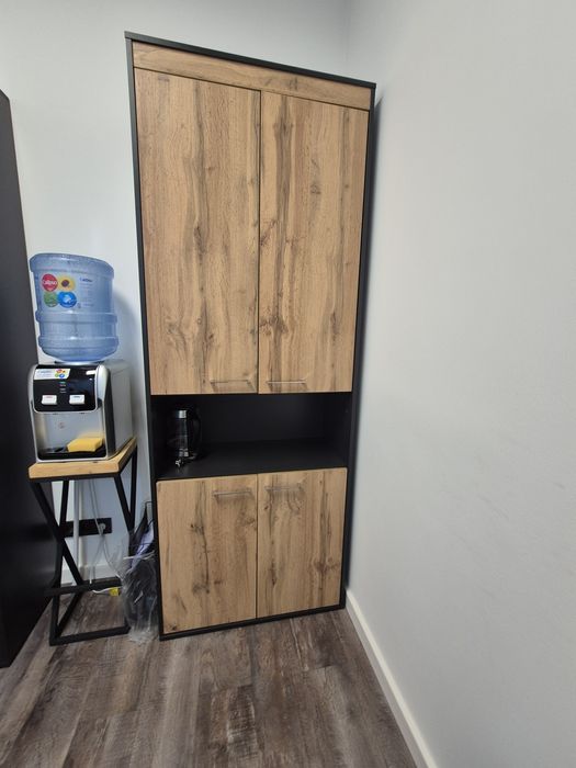 Шкаф офисный, с полками