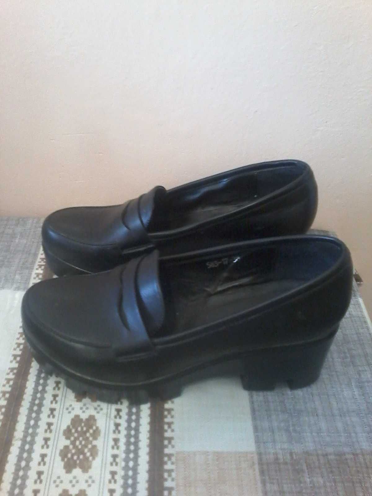 Туфли женские черные 38 размер