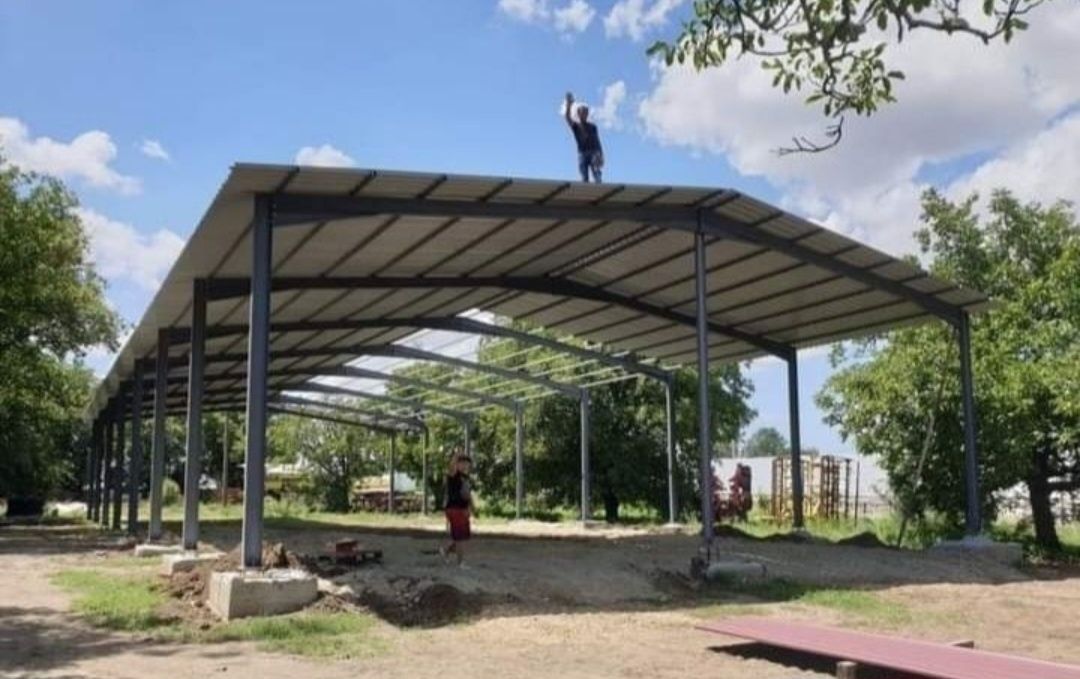 Vând structura metalica 10x21x4h