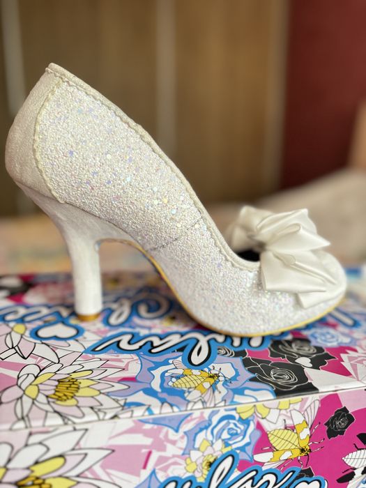 Дамски обувки на ток