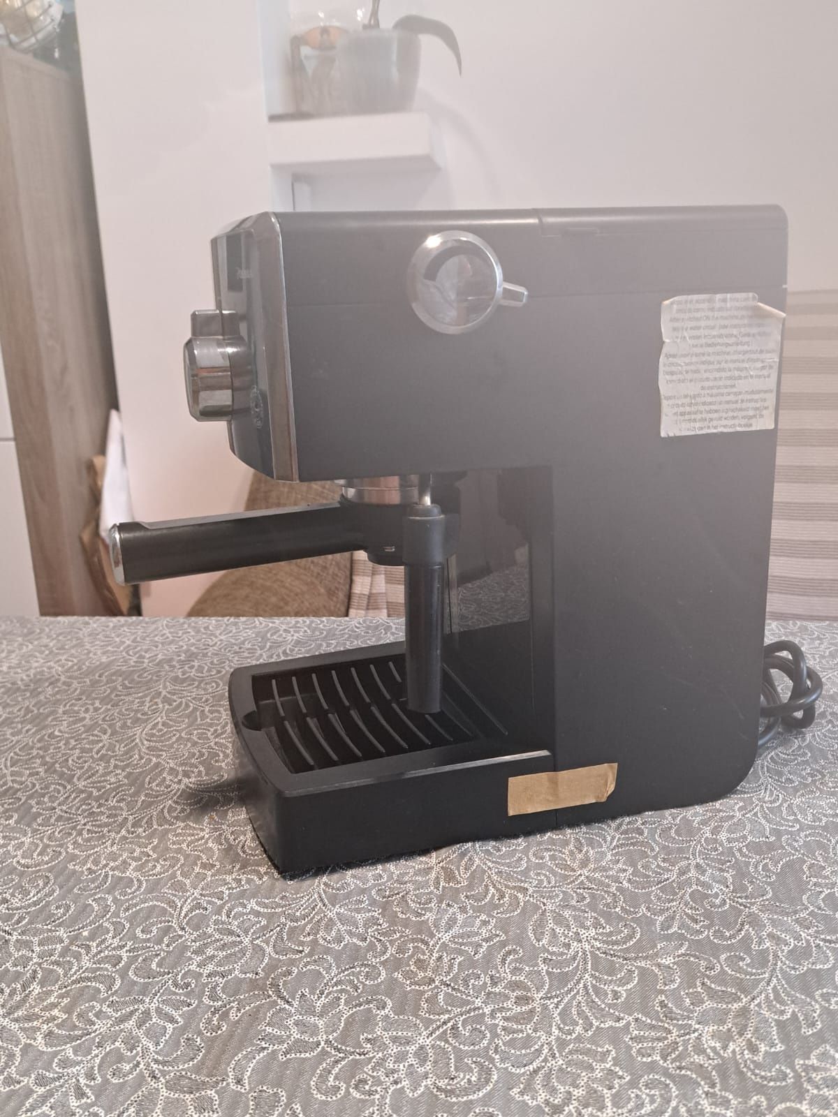 Vând aparat cafea philips saeco