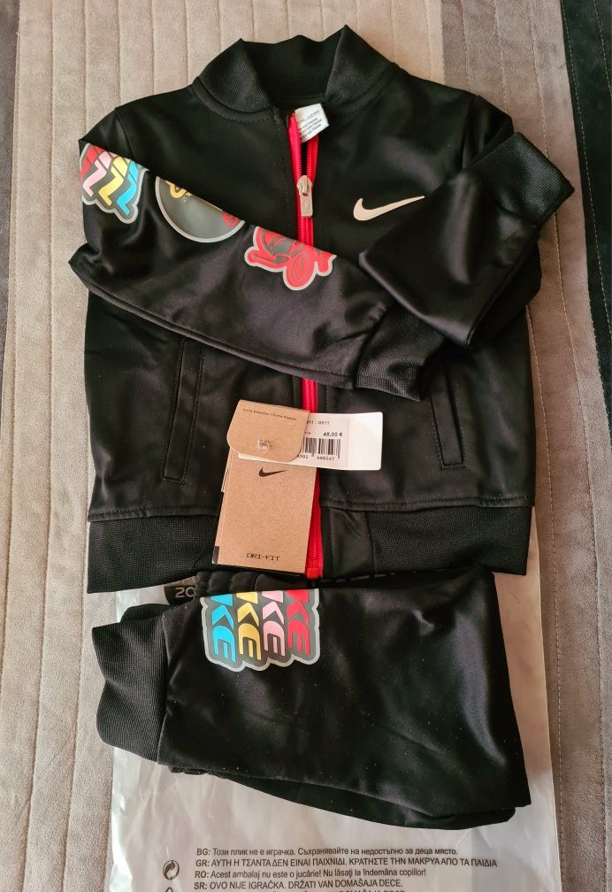 Nike Детски спортен екип