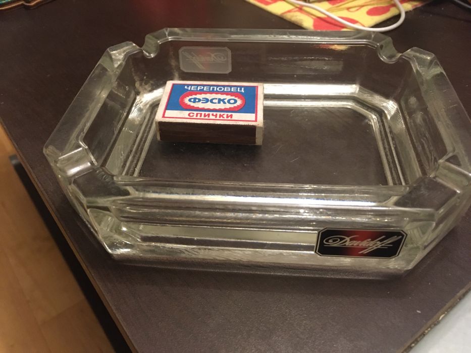 Пепельница фирменная .