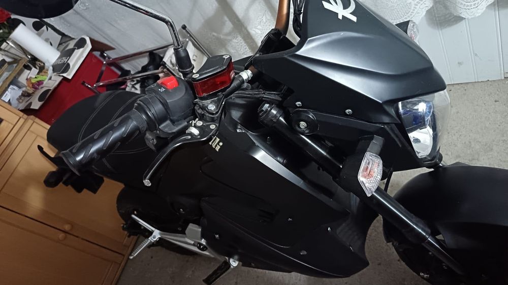 De vânzare: Scuter / motocicletă electrică MV EM3