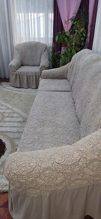 Диван с креслом и уголком