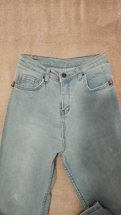 Blugi albastrii dama