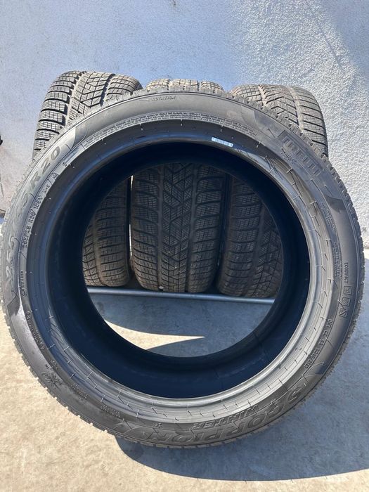 Vand anvelope Pirelli de iarnă!