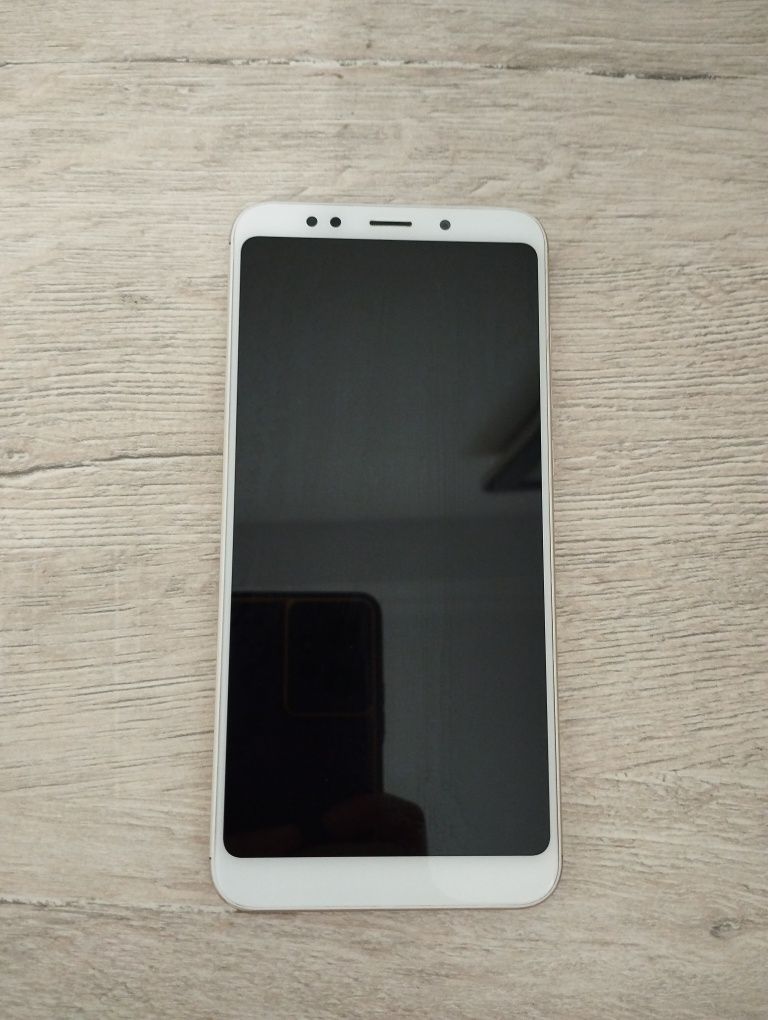 Redmi 5 plus telefoni