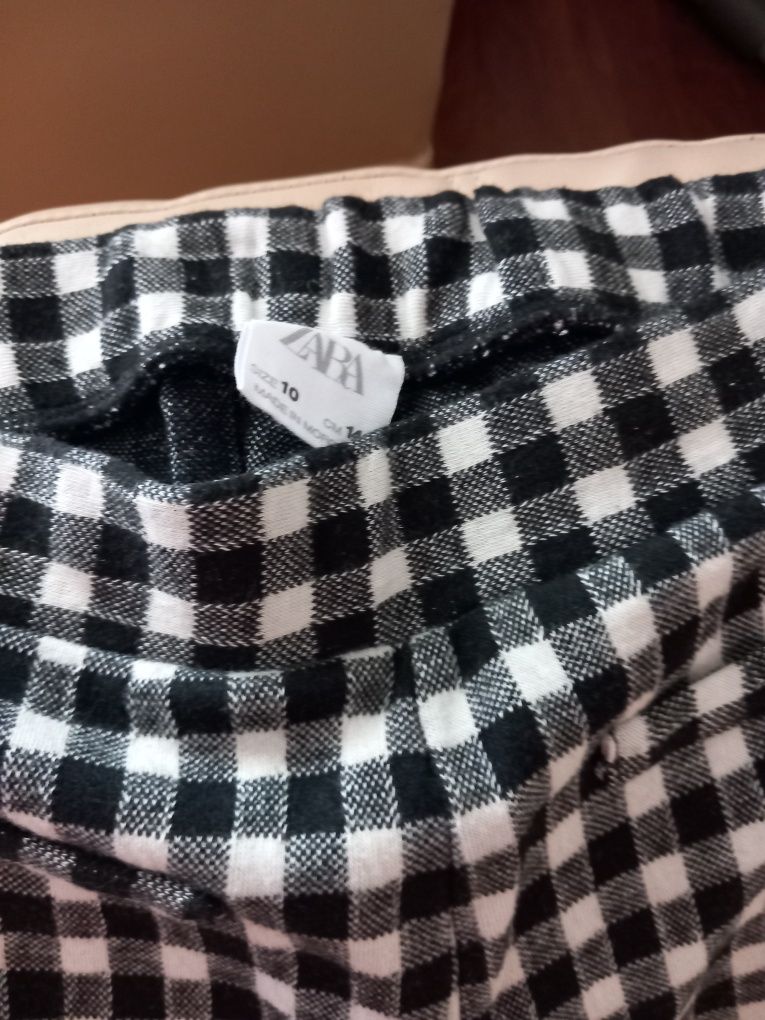 Pantaloni fata, mărimea 140, zara