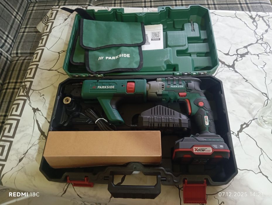 Vând mașina de înșurubat negrese