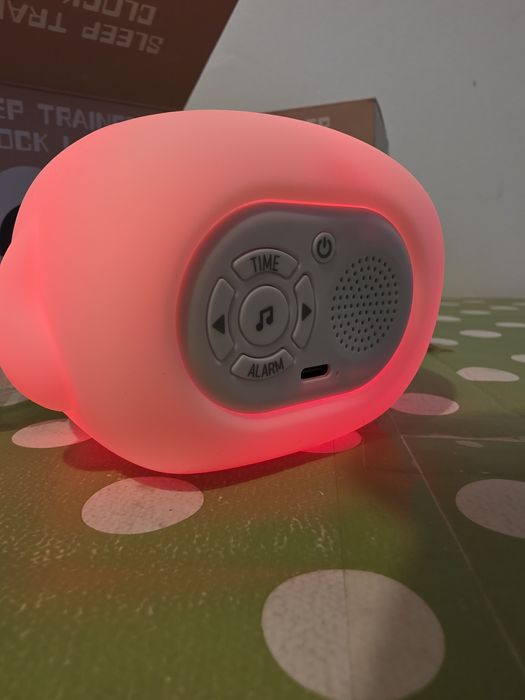 Lampa Veghe + Ceas cu Alarma și Sunet Alb pentru Copii și Bebelusi