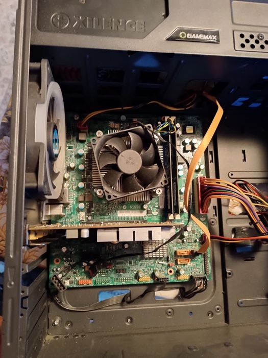 Vând piese pc,pc care nu porneste,Xbox 360 nu porneste cu jocuri