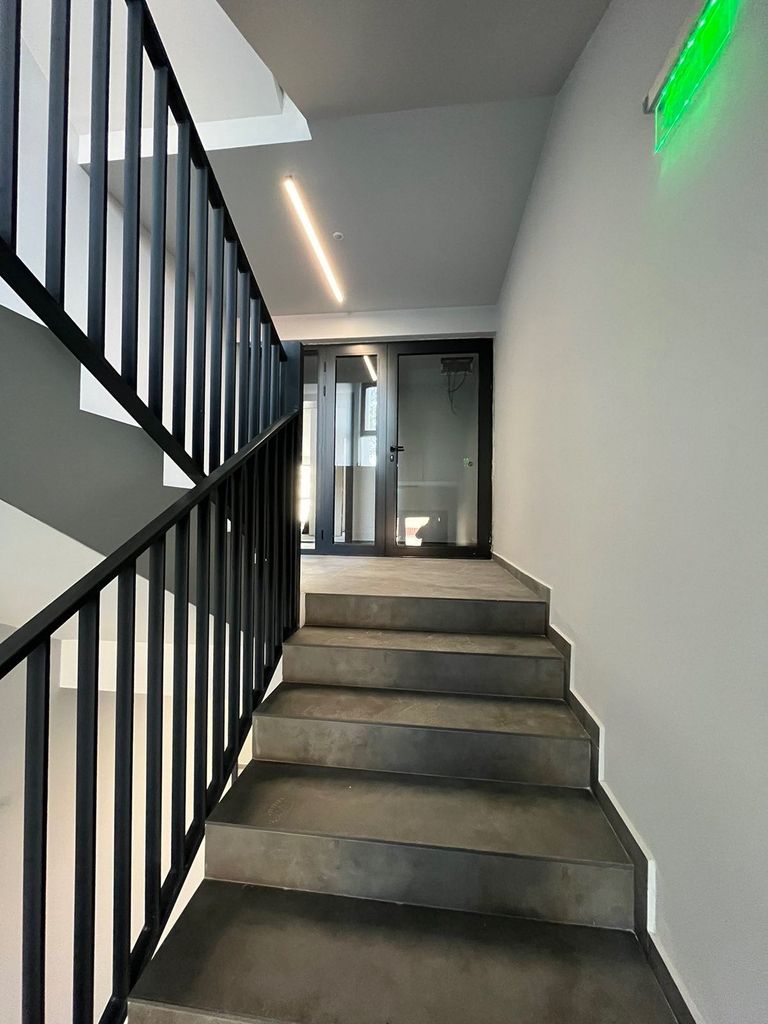 Продава се Тристаен апартамент в София, Витоша - 123 кв.м за 2196 €/кв.м - Снимка #3