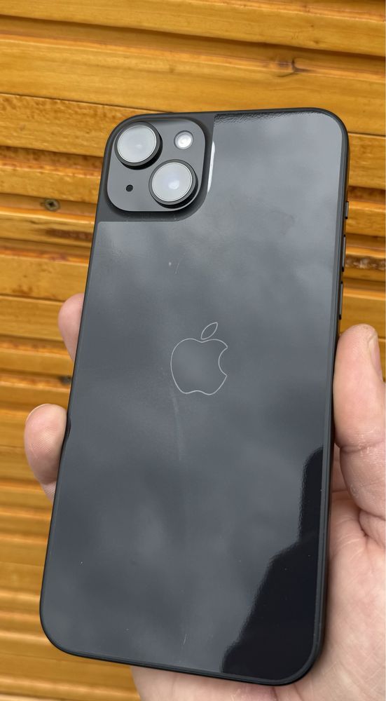 iPhone 15+ pret 2550  lei