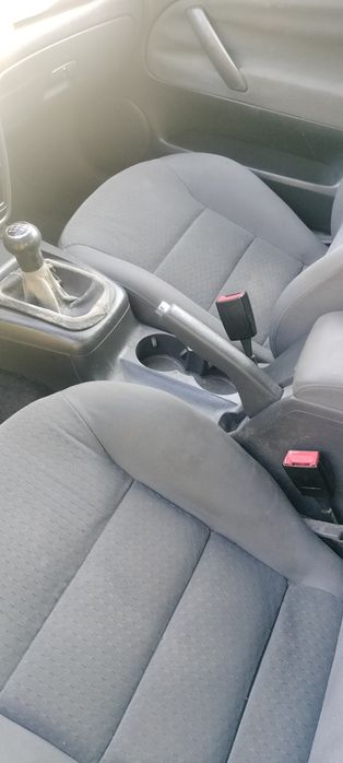 De Vând Volkswagen Passat