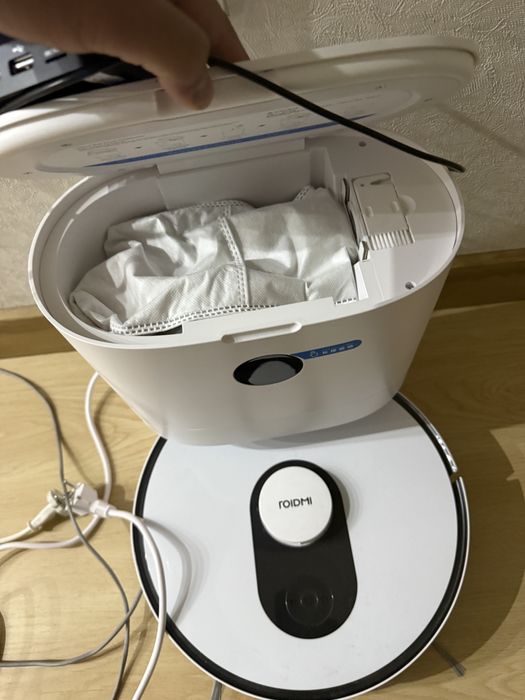 Продам робот пылесос Roidmi EVE Plus