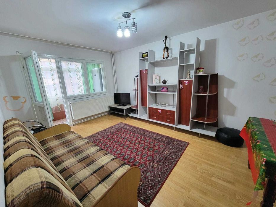 Apartament 3 camere de inchiriat