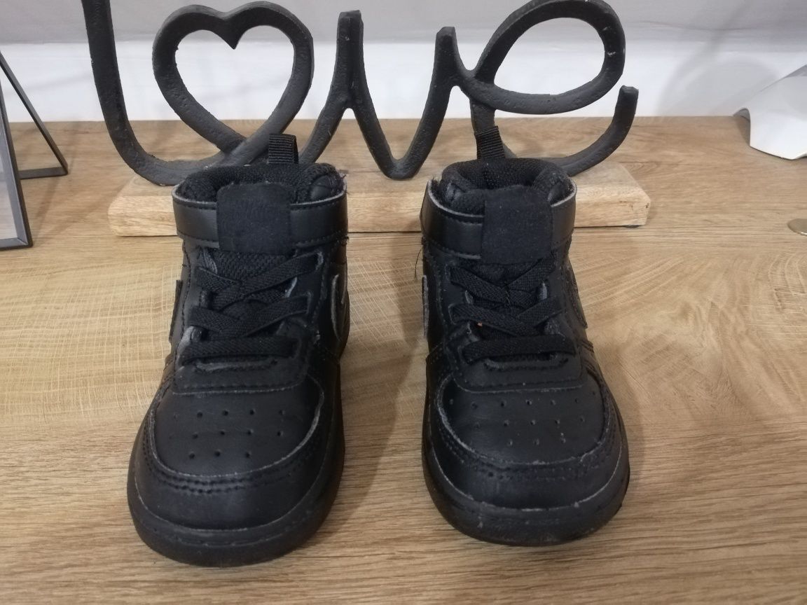 Nike Court Borough Mid 2