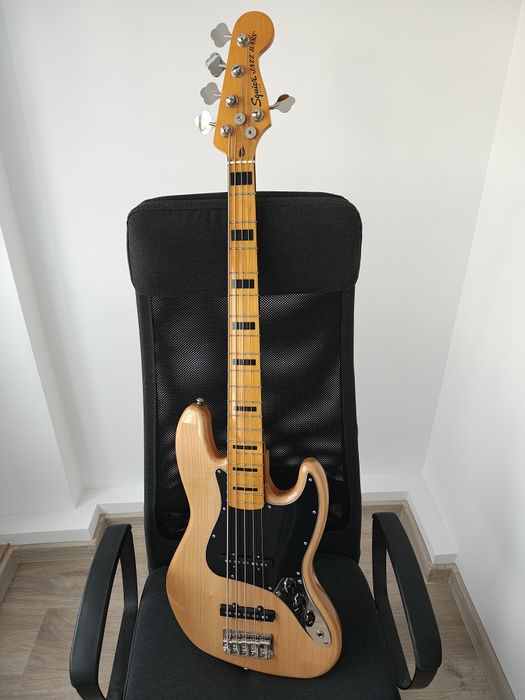 Chitară bass 5-corzi Fender Squier Classic Vibe ’70s Jazz Bass V MN