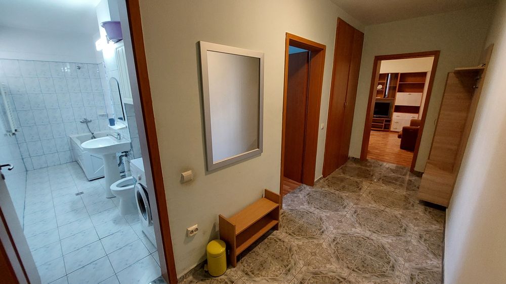 Inchiriez apartament 2 camere cu loc de parcare inclus