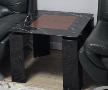 Продаётся кожанная мягкая мебель для гостиной в отличном состоянии