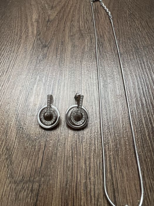 Нежно колие и обеци swarovski