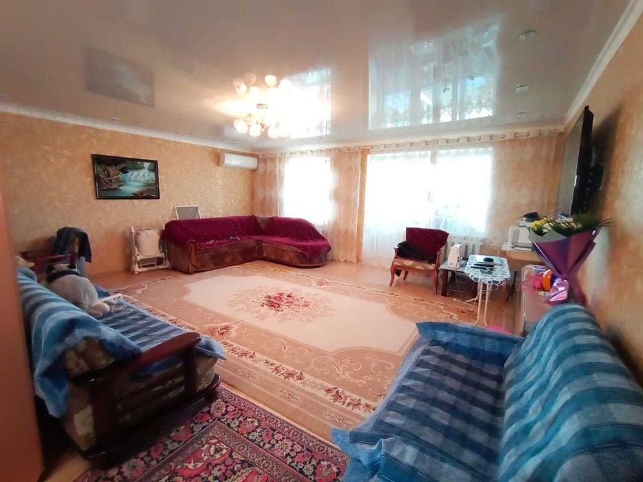 Продам квартиру 8 мкр