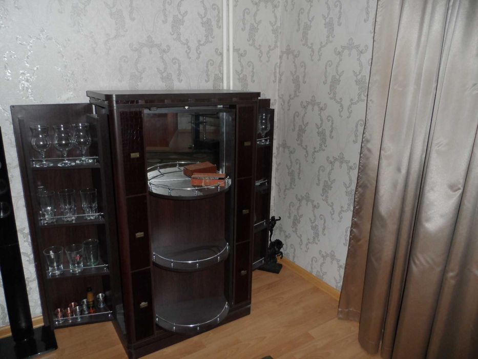 Барный шкаф раздвижной