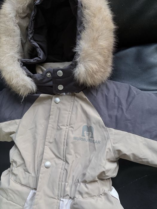 Продаетсч зимний детскиц комбинезон и сапожки