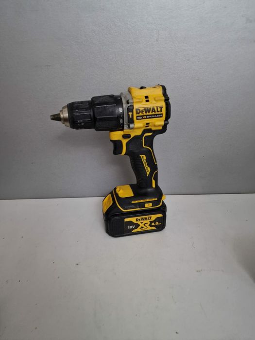 Dewalt DCD 100y Mașina de infiletat cu percutie  Brushless 4.0AH