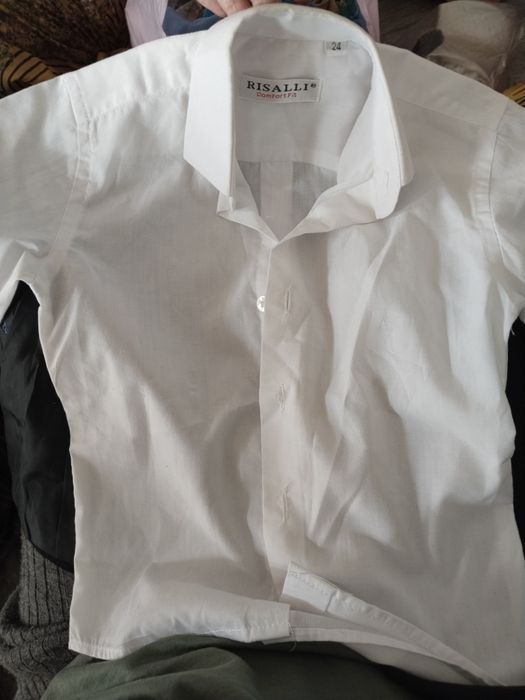 Костюм 3 ка детский + рубашка,на мальчика 5-6 лет