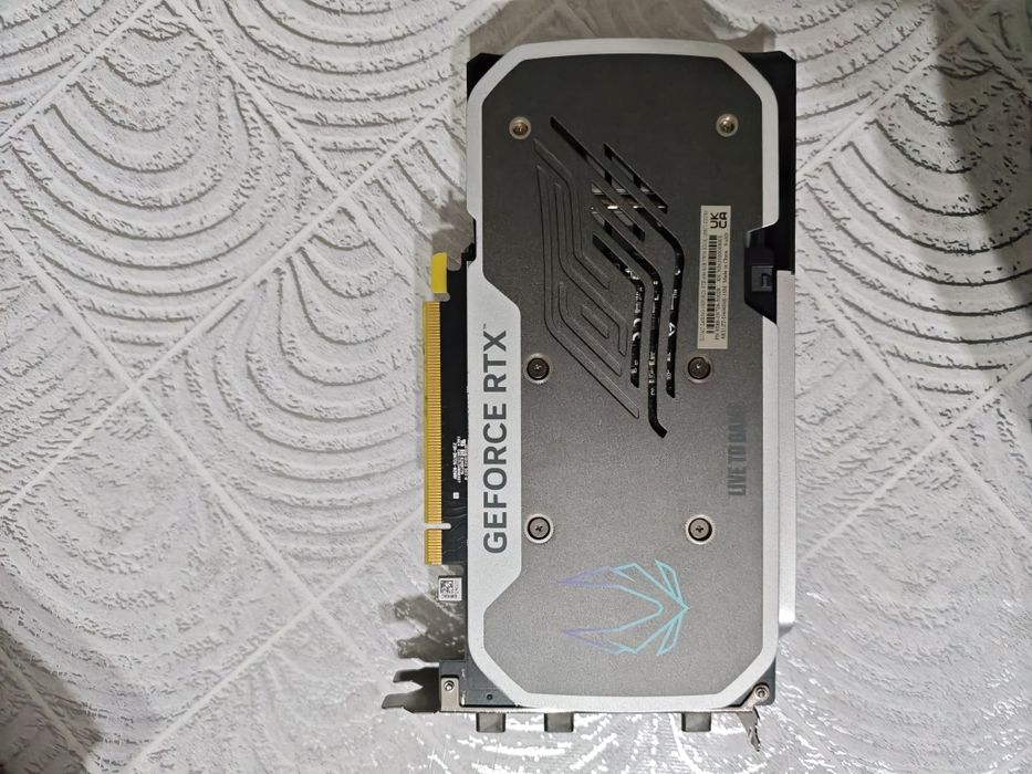 Продается видеокарта RTX 4060 8Gb