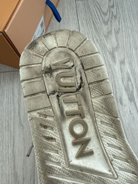 Louis Vuitton Skates Beige 42