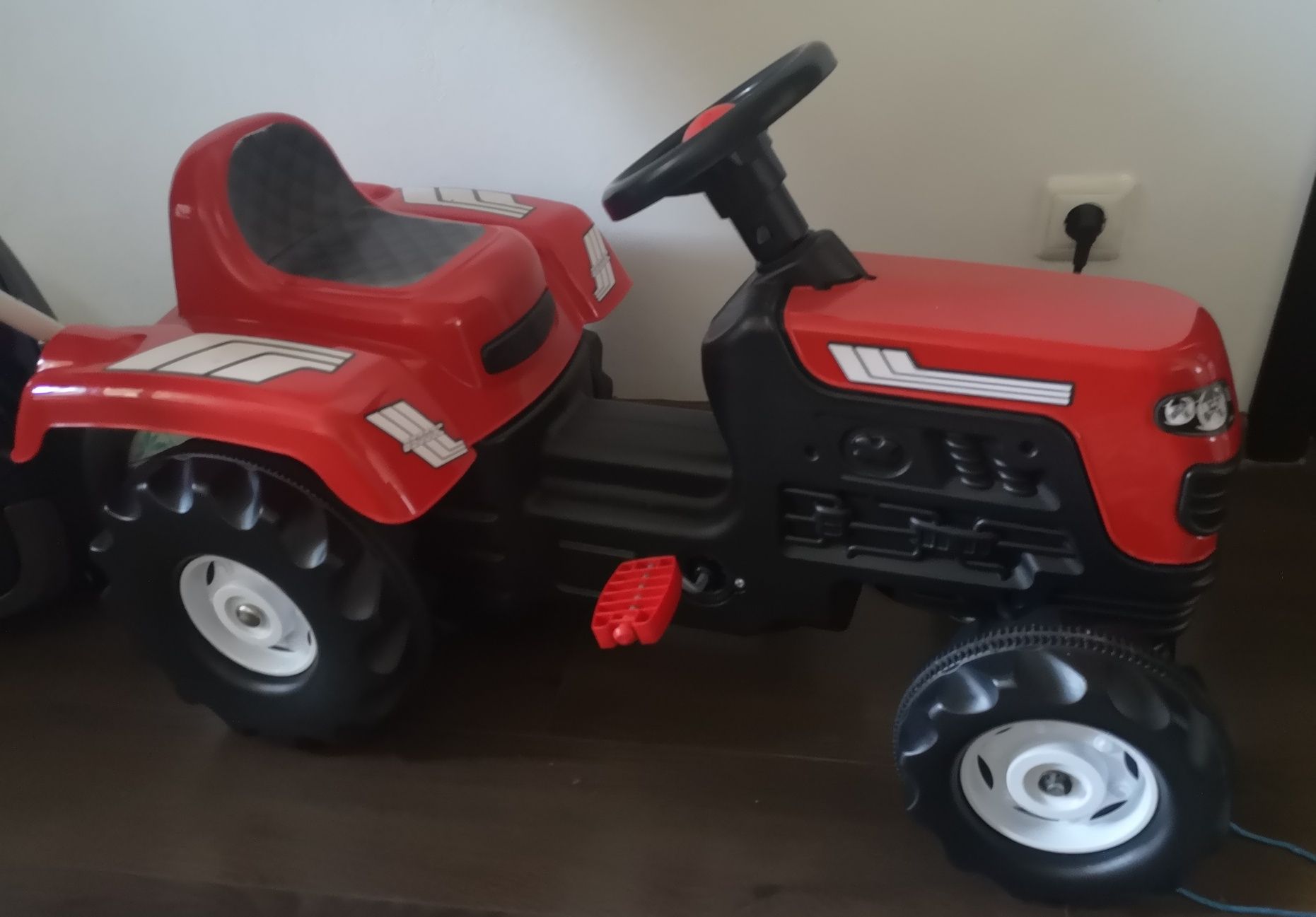 Tractor de jucarie