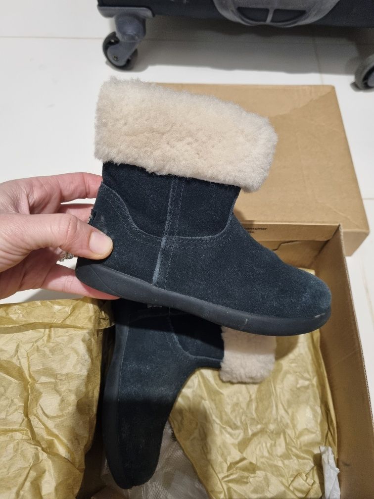 UGG 26 T Jorie II