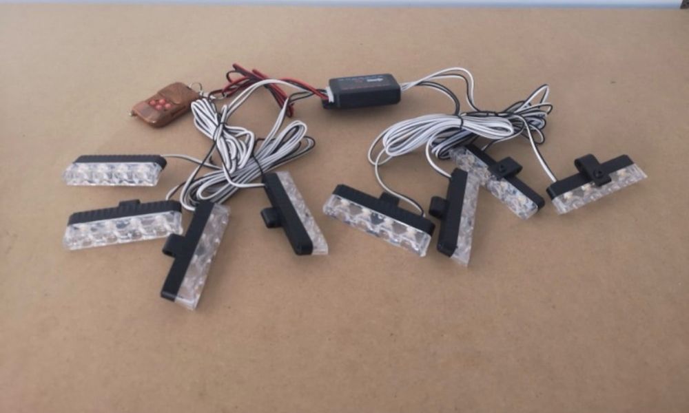 Set 8 lumini stroboscop galbene grila, telecomanda, 12V