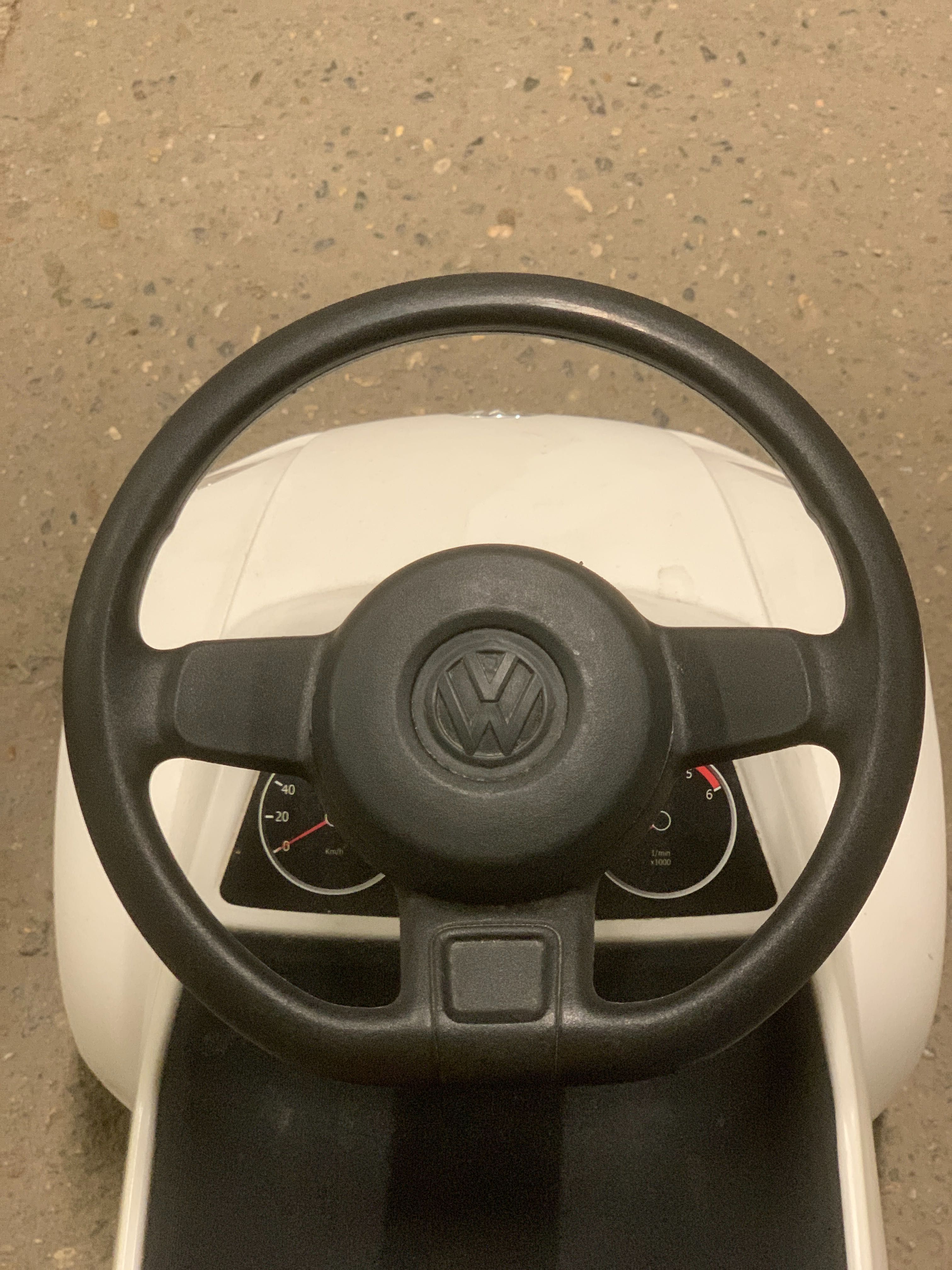 Кола за бутане VW Beetle