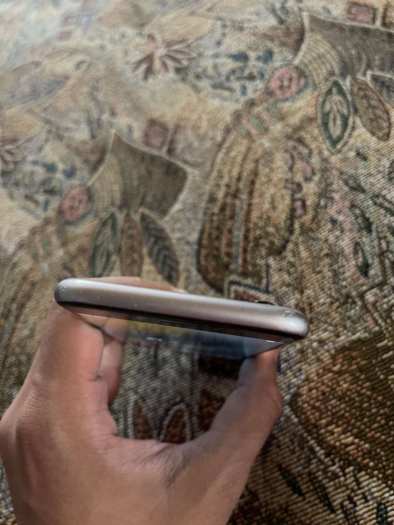 iPhone 6s- 32gb.