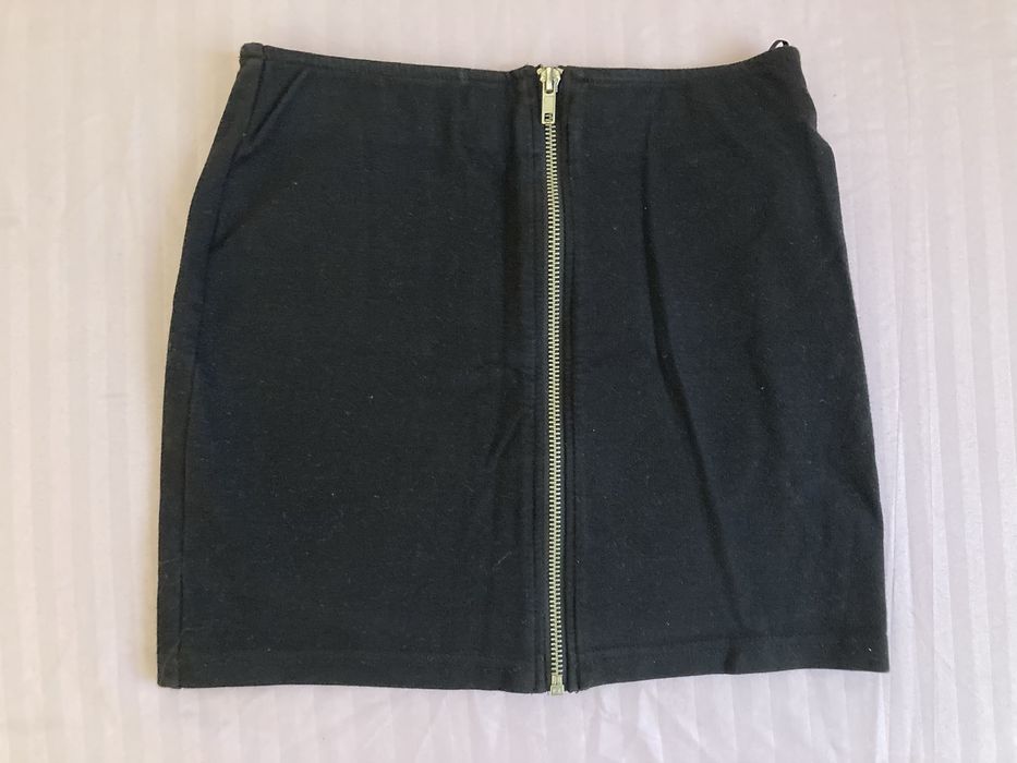 Fusta mini neagra cu fermoar